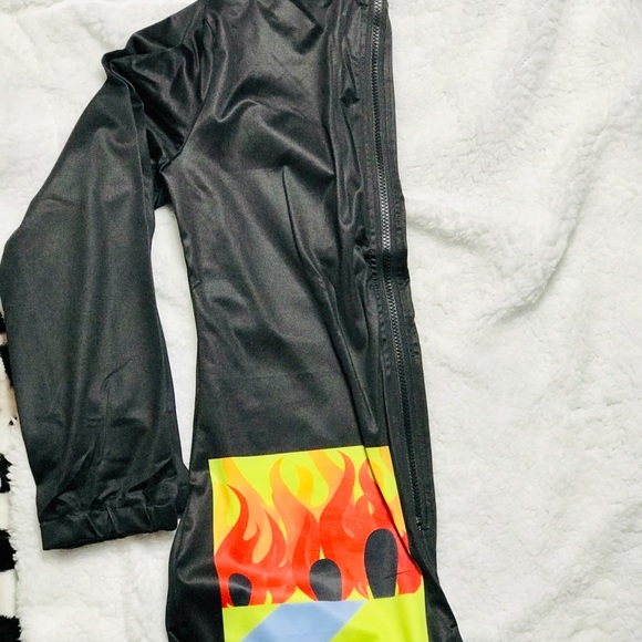 Patch Jumpsuit - Picture 3 of 5